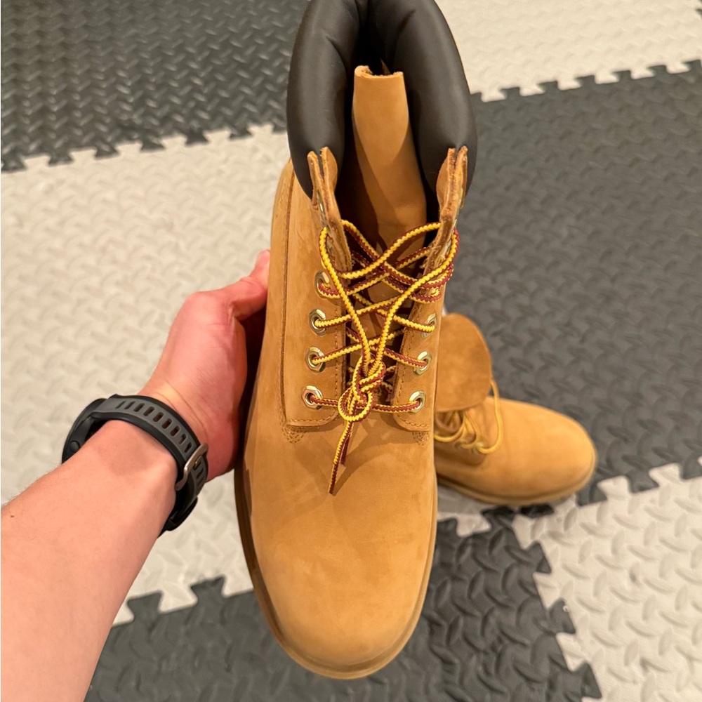Timberland Boots - Picture 2 of 8